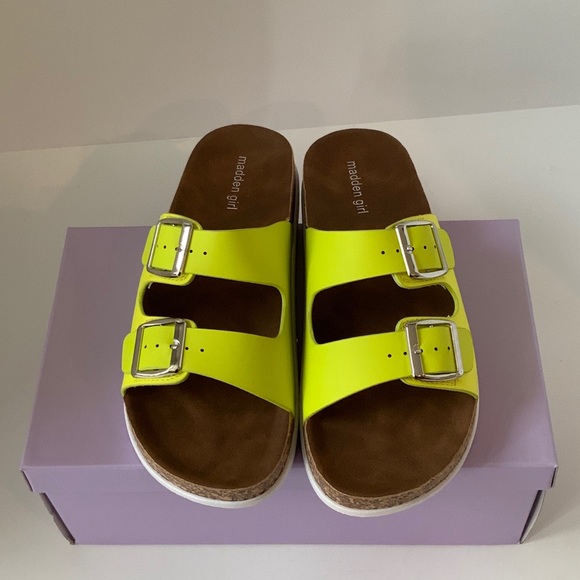🚫Sold 🚫Steve Madden (9) yellow neon slide - Picture 4 of 6